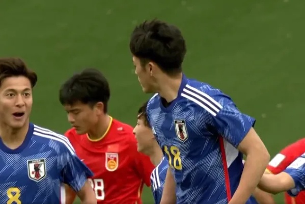 中国对日本U20足球比赛，精彩瞬间回顾（看完这场比赛，你会有更多收获）-第2张图片-www.211178.com_果博福布斯